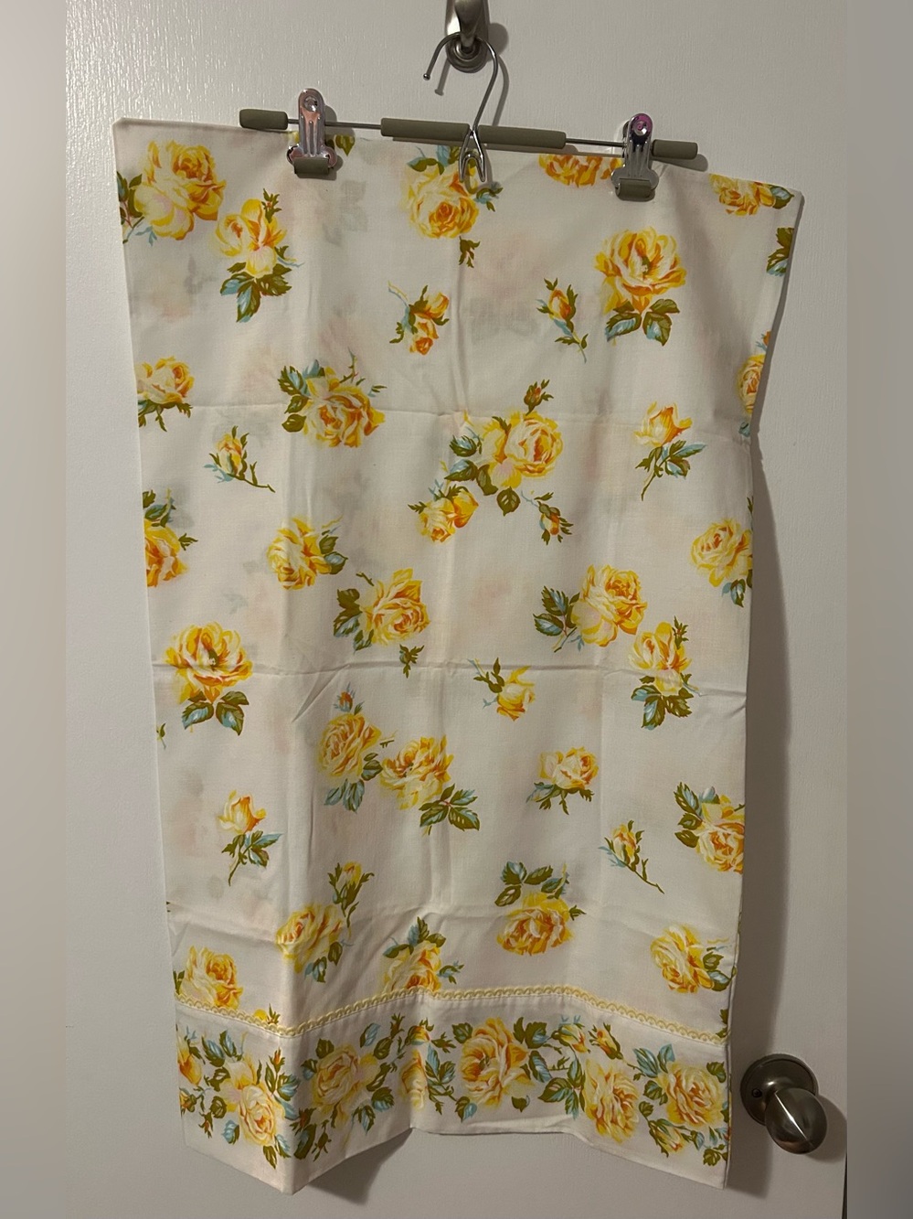 Vintage 1960s Trupest Yellow Rose Pillowcases